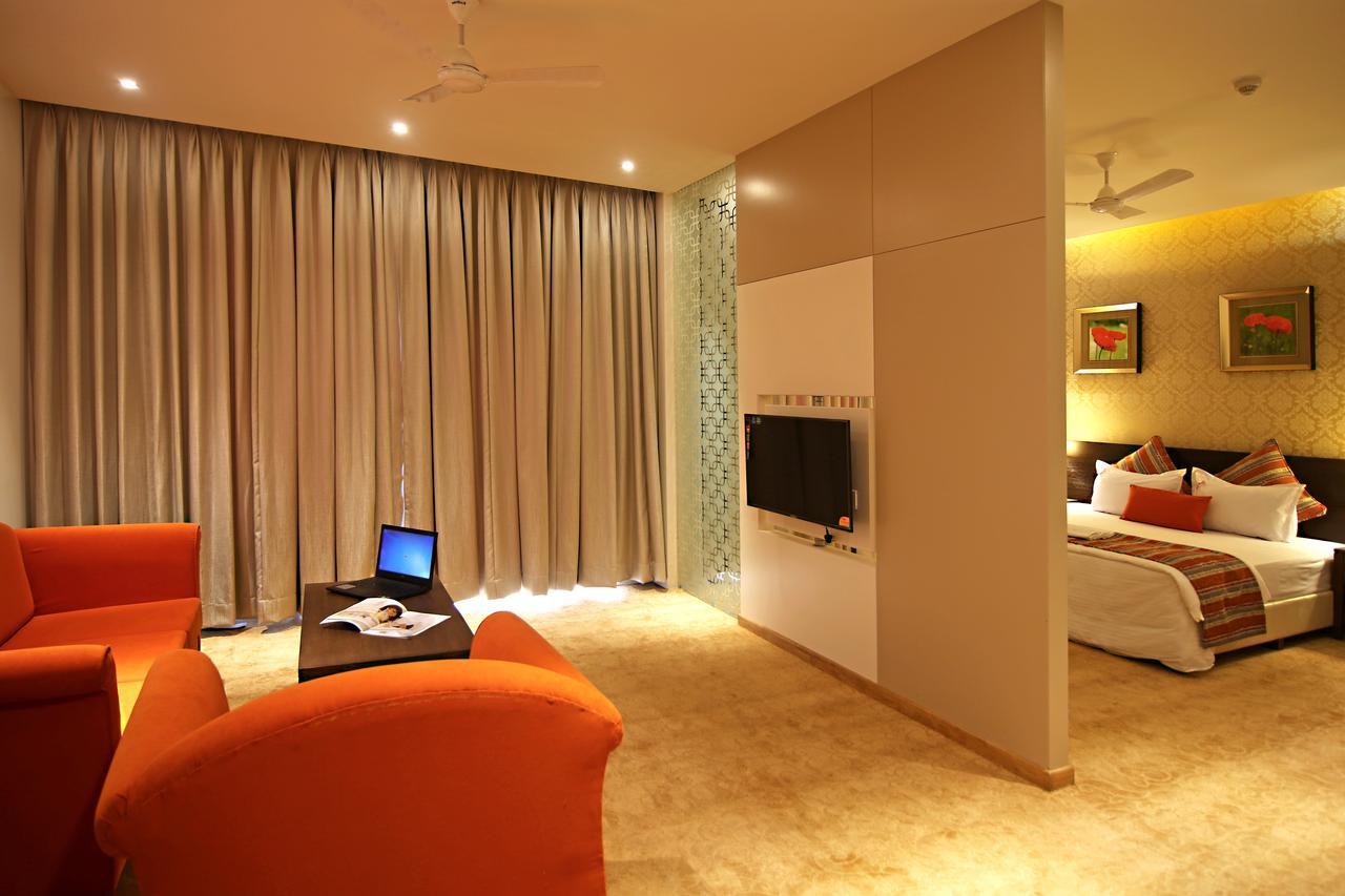 Hotel Preeti Executive Satara Exterior photo